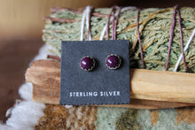 Load image into Gallery viewer, Purple Spiney Oyster Studs