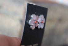 Load image into Gallery viewer, Pink Shell Flower Studs