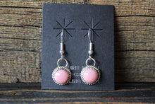 Load image into Gallery viewer, Simple Pink Conch Earrings