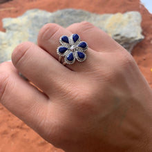 Load image into Gallery viewer, Lapis Flower Ring