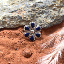 Load image into Gallery viewer, Lapis Flower Ring
