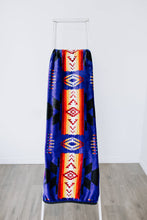 Load image into Gallery viewer, Queen Blankets - Arrowhead Pattern