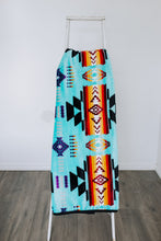 Load image into Gallery viewer, Queen Blankets - Arrowhead Pattern