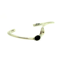 Load image into Gallery viewer, Wavy Black Onxy Bracelet