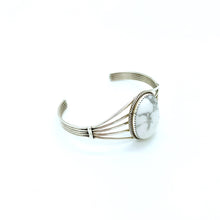 Load image into Gallery viewer, White Howlite Bracelet