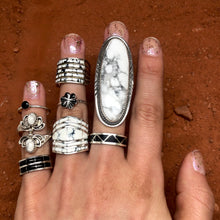 Load image into Gallery viewer, White Howlite Sky Ring